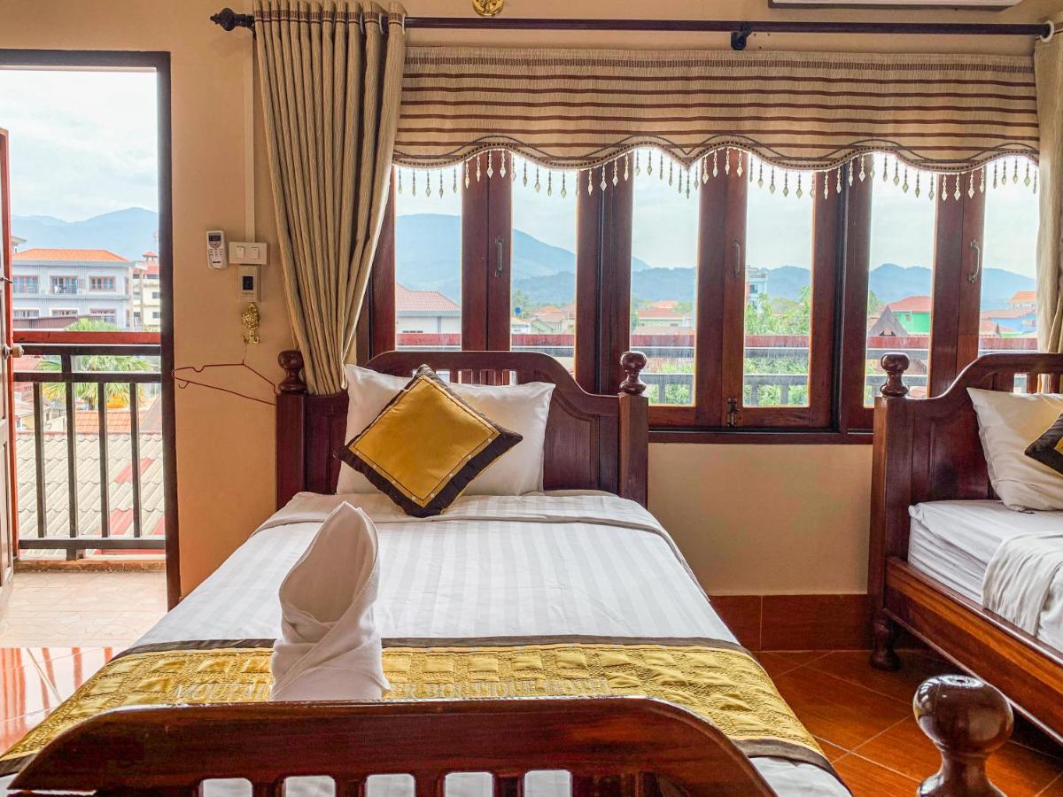 Bountang Mountain View Riverside Hotel Ванг-В'єнг Екстер'єр фото